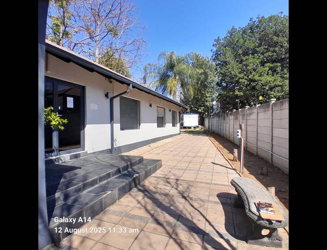 187M² OFFICE FOR SALE IN BO-DORP